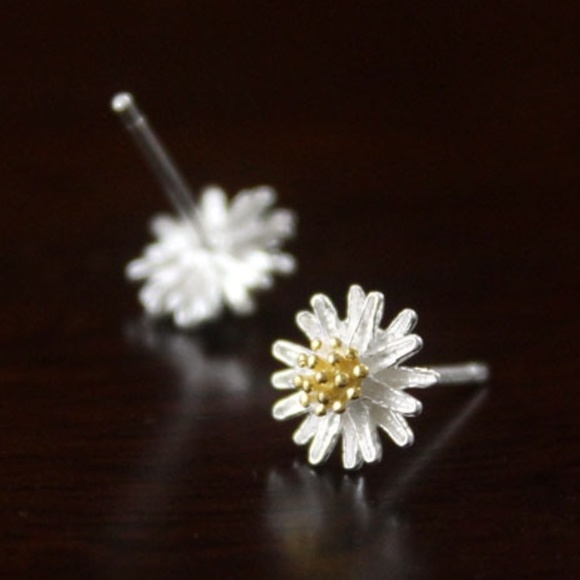 Jewelry - Silver 925 flower daisy earrings dainty spring